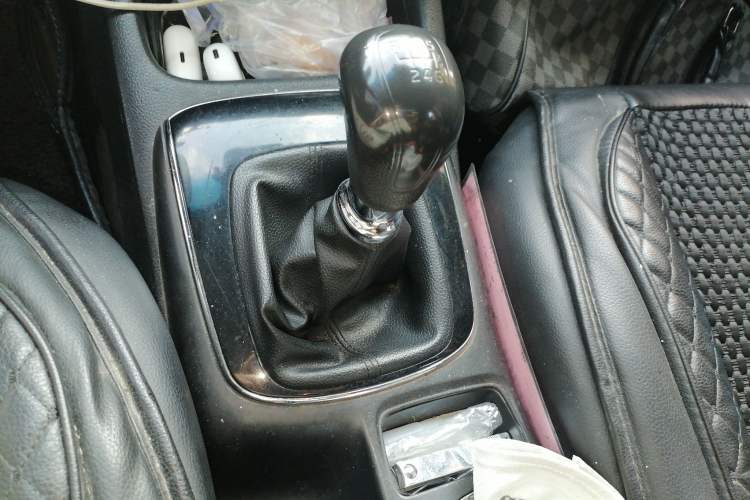 Used Kia K3 2016 1.6L Manual GL Gear Lever