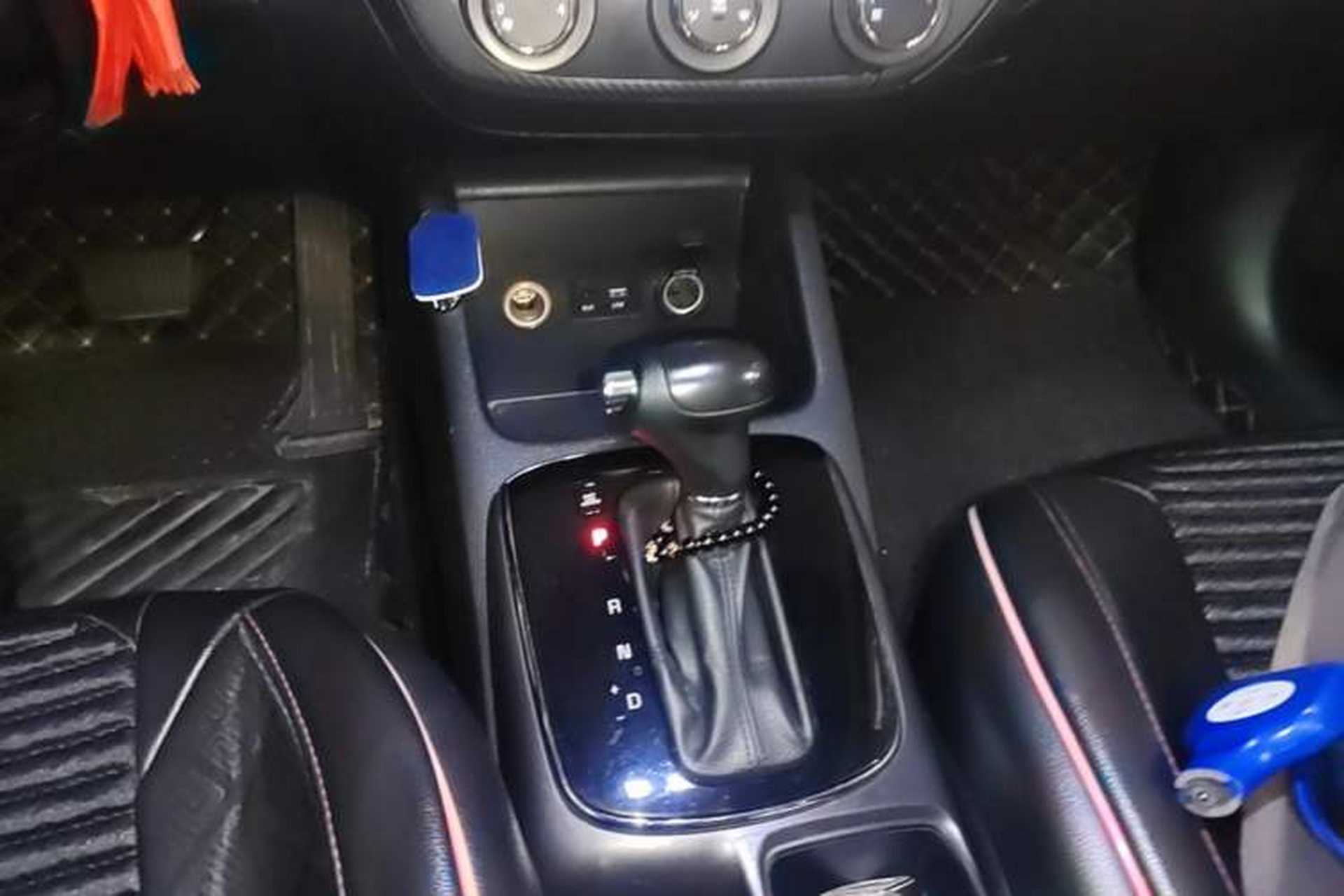 Used Kia K3 2016 1.6L Automatic GL Gear Lever