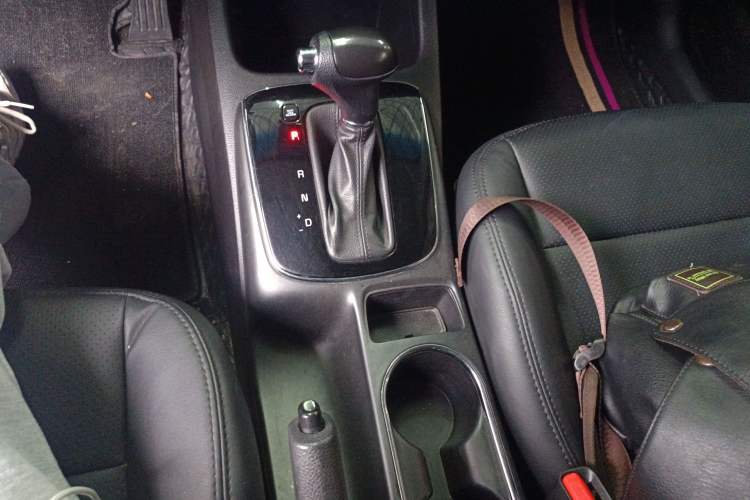 Used Kia K3 2016 1.6L Automatic GL Gear Lever