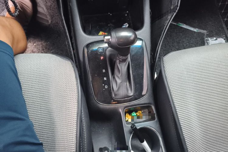 Used Kia K3 2016 1.6L Automatic GL Gear Lever