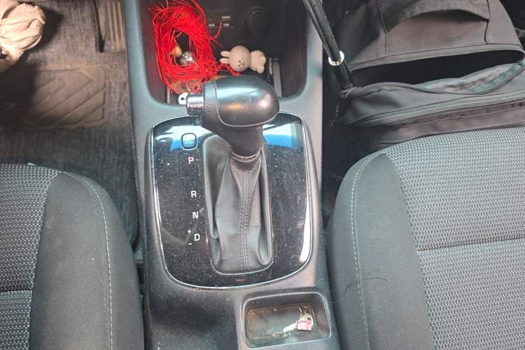 Used Kia K3 2016 1.6L Automatic GL Gear Lever