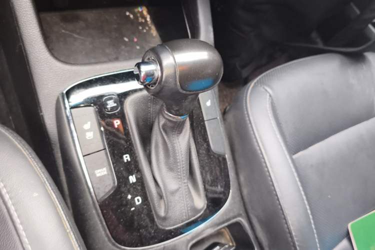 Used Kia K3 2016 1.6L Automatic GLS Gear Lever