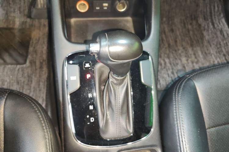 Used Kia K3 2016 1.6L Automatic GLS Gear Lever