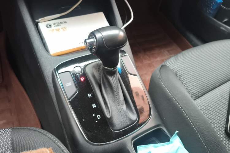 Used Kia K3 2016 1.6L Automatic GLS Gear Lever