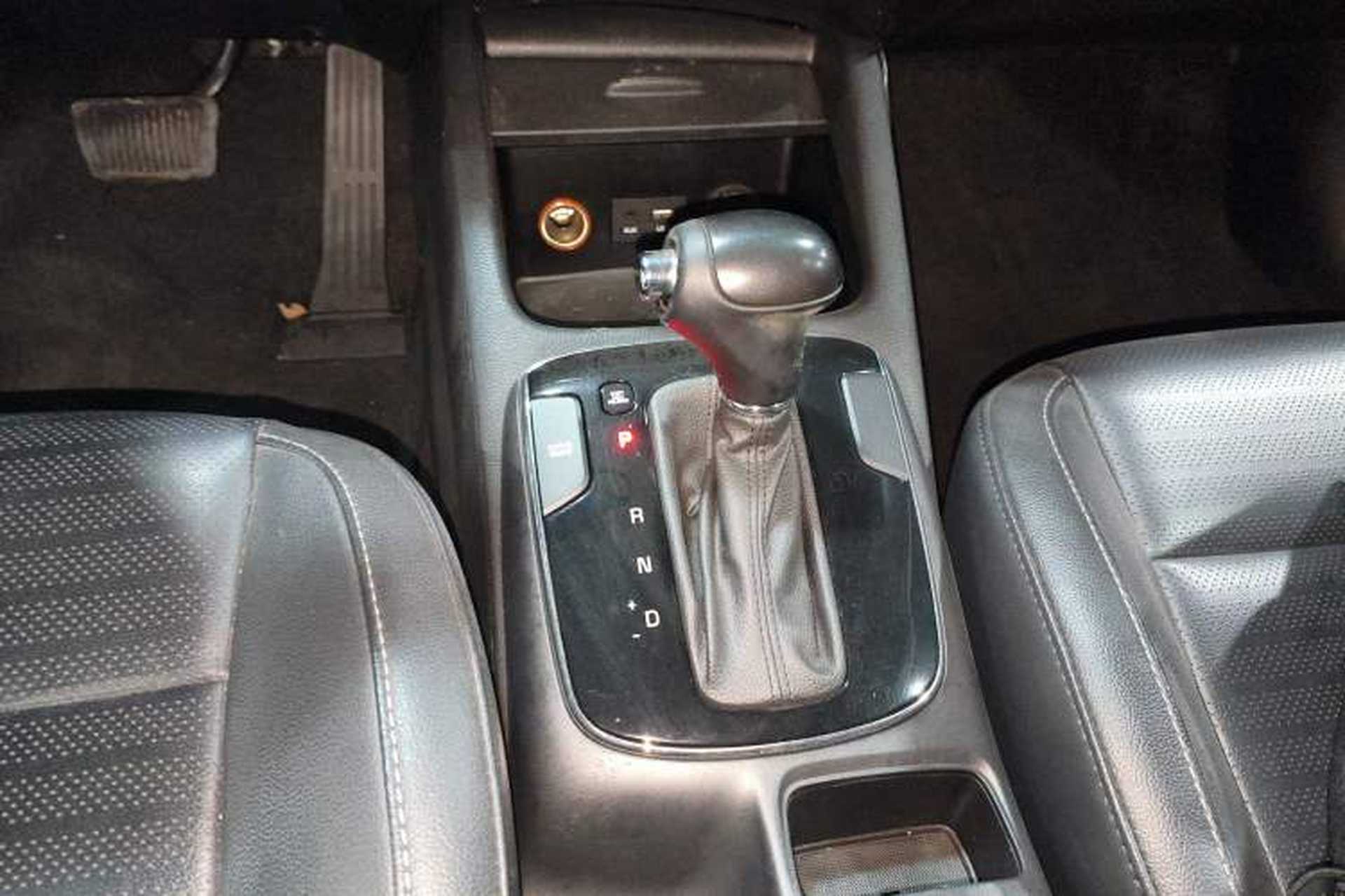 Used Kia K3 2016 1.6L Automatic DLX Gear Lever