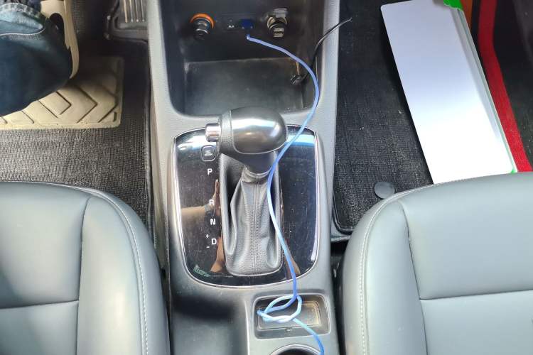 Used Kia K3 2016 1.6L Automatic GL Gear Lever