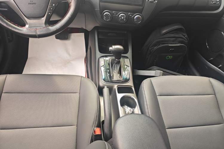 Used Kia K3 2016 1.6L Automatic GLS Gear Lever