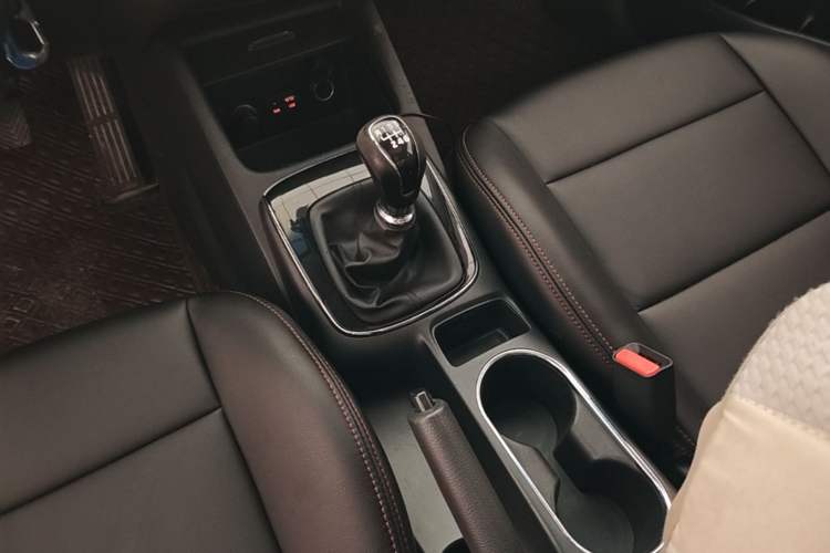 Used Kia K3 2016 1.6L Manual GLS Gear Lever