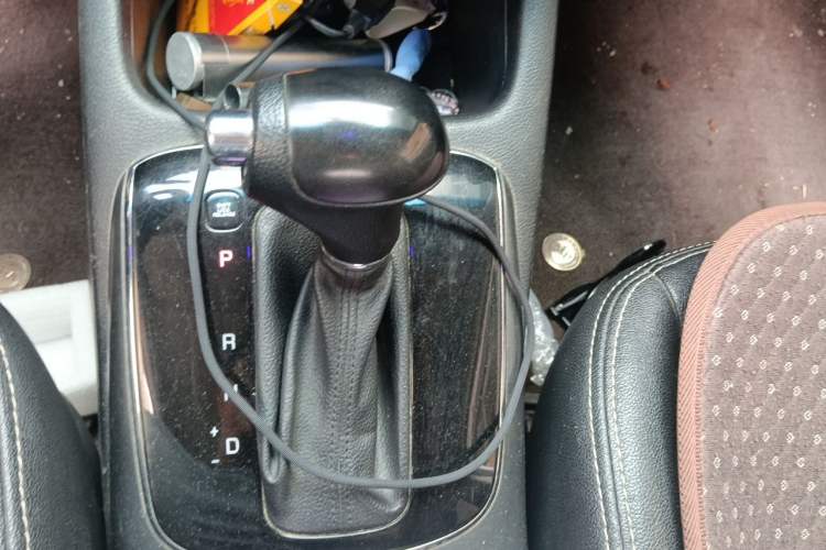 Used Kia K3 2016 1.6L Automatic GL Gear Lever