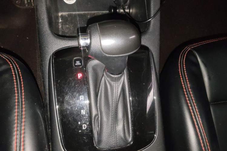 Used Kia K3 2016 1.6L Automatic GL Gear Lever