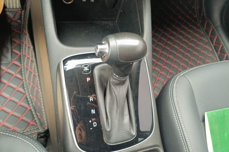 Used Kia K3 2016 1.6L Automatic with Sunroof Gear Lever
