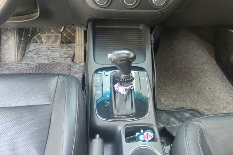 Used Kia K3 2016 1.6L Automatic GLS Gear Lever