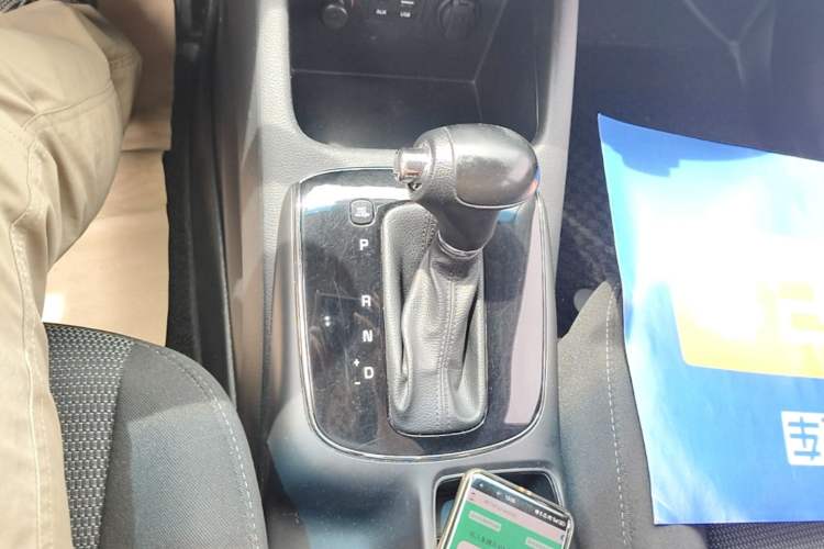 Used Kia K3 2016 1.6L Automatic GL Gear Lever