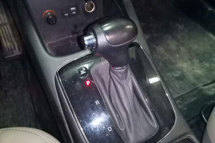 Used Kia K3 2016 1.6L Automatic GL Gear Lever