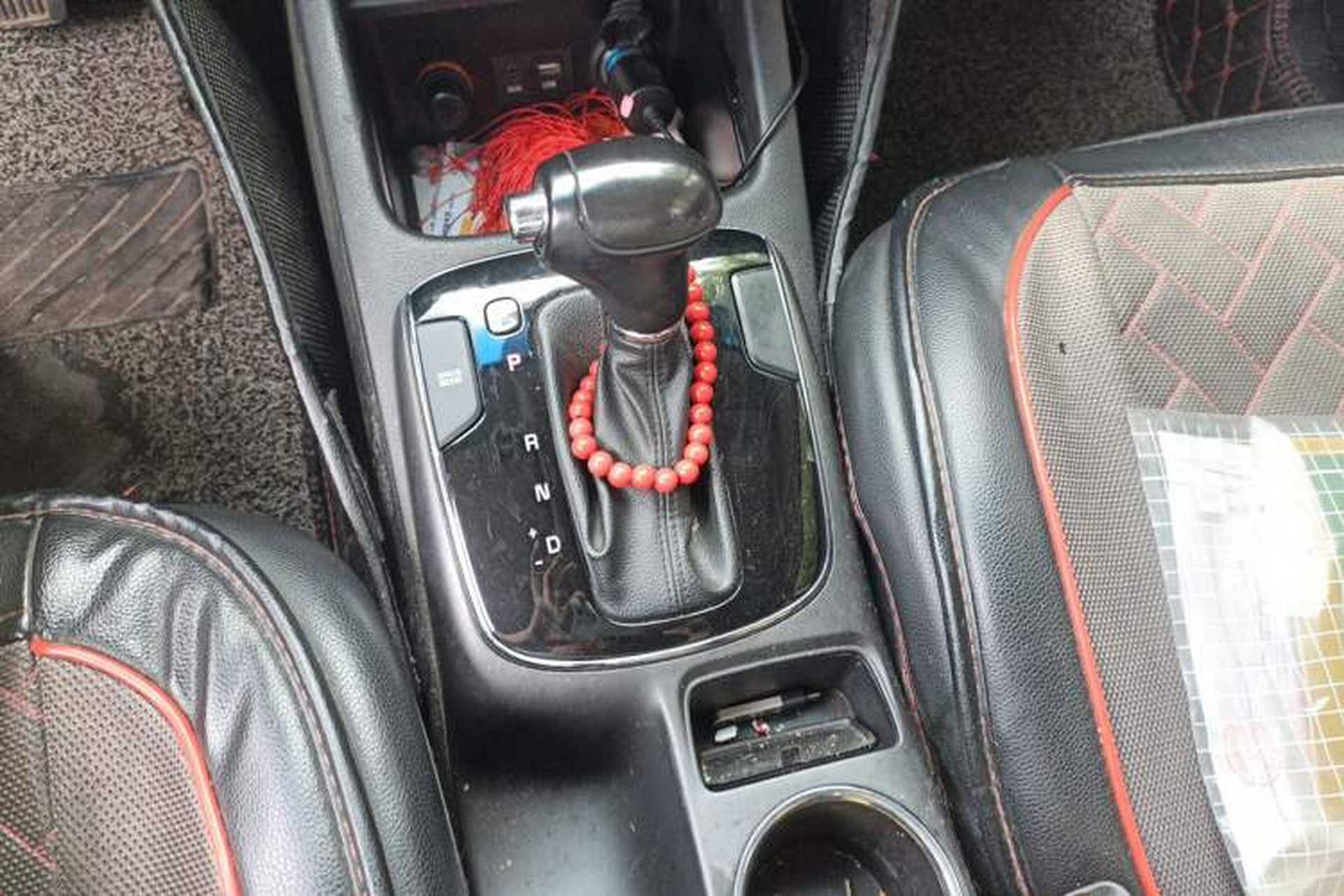 Used Kia K3 2016 1.6L Automatic DLX Gear Lever