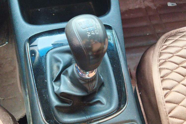 Used Kia K3 2016 1.6L Manual GL Gear Lever