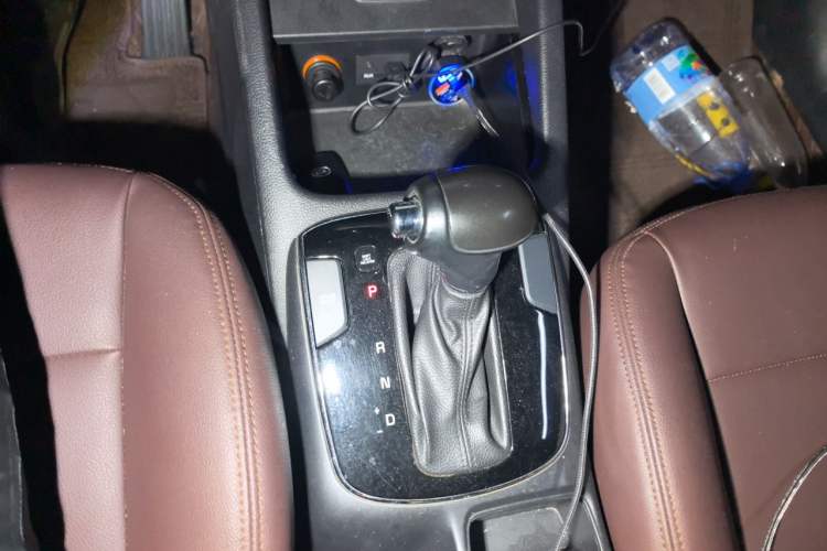 Used Kia K3 2016 1.6L Automatic GLS Gear Lever