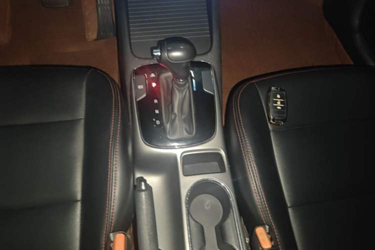 Used Kia K3 2016 1.6L Automatic GLS Gear Lever