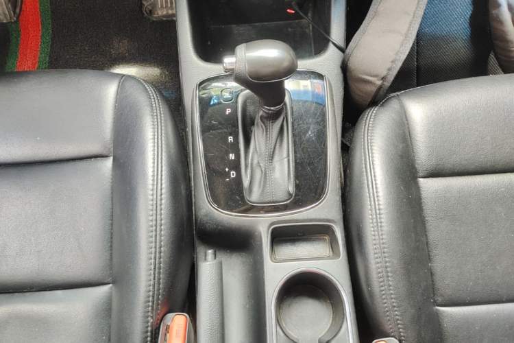 Used Kia K3 2016 1.6L Automatic GL Gear Lever