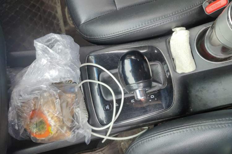 Used Kia K3 2016 1.6L Automatic GL Gear Lever