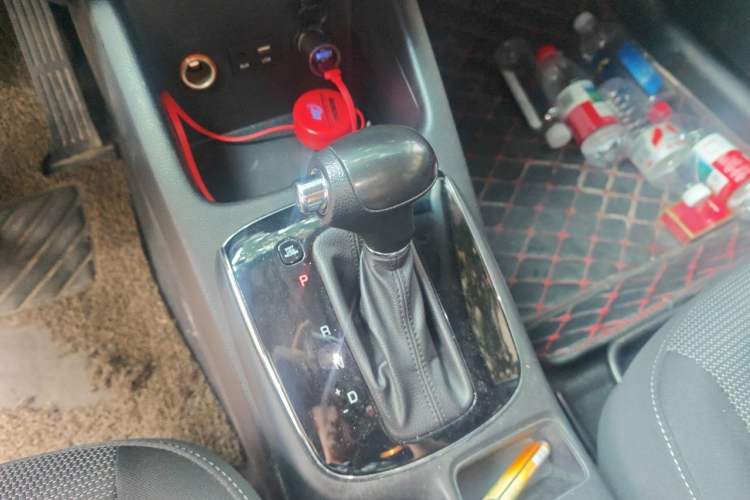 Used Kia K3 2016 1.6L Automatic GL Gear Lever