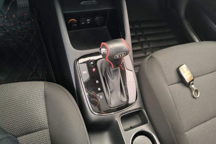 Used Kia K3 2016 1.6L Automatic GLS Gear Lever