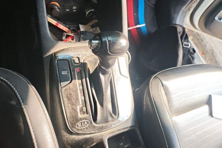 Used Kia K3 2016 1.6L Automatic DLX Gear Lever