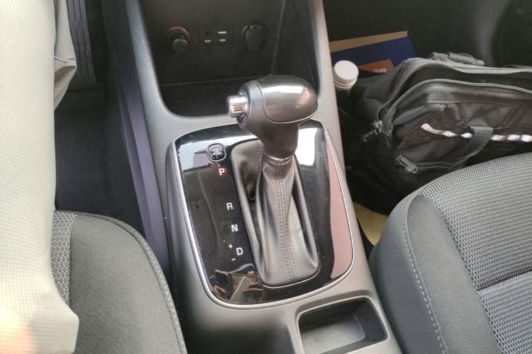 Used Kia K3 2016 1.6L Automatic with Sunroof Gear Lever