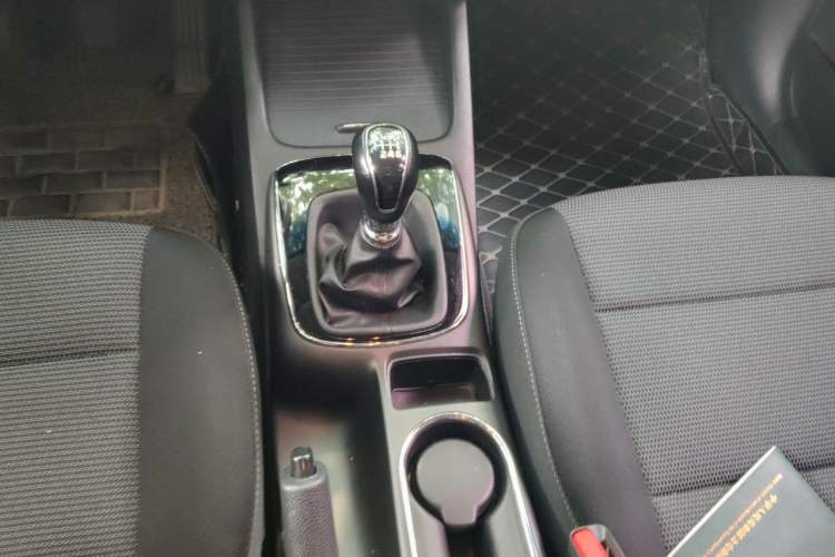 Used Kia K3 2016 1.6L Manual GLS Gear Lever