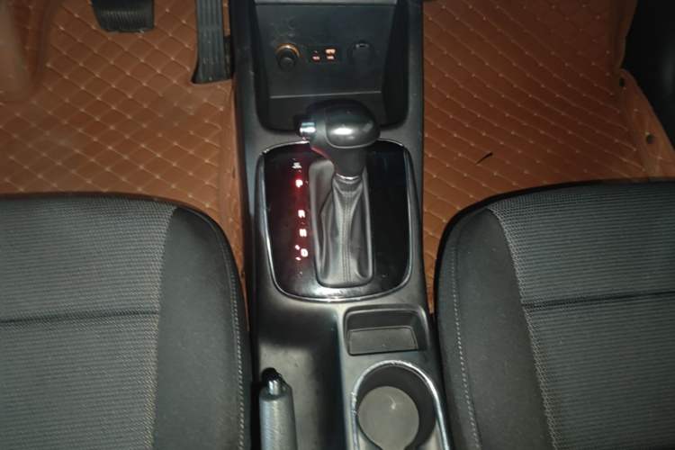 Used Kia K3 2016 1.6L Automatic GL Gear Lever
