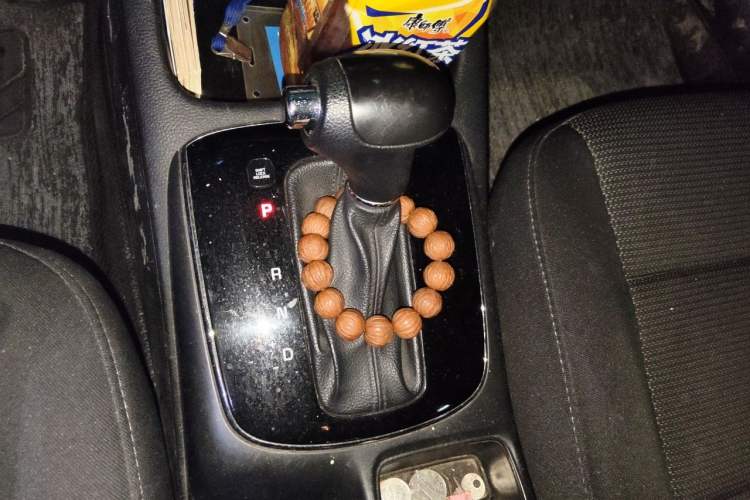 Used Kia K3 2016 1.6L Automatic GL Gear Lever