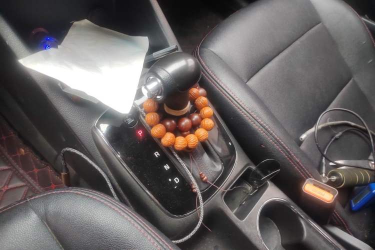 Used Kia K3 2016 1.6L Automatic GLS Gear Lever