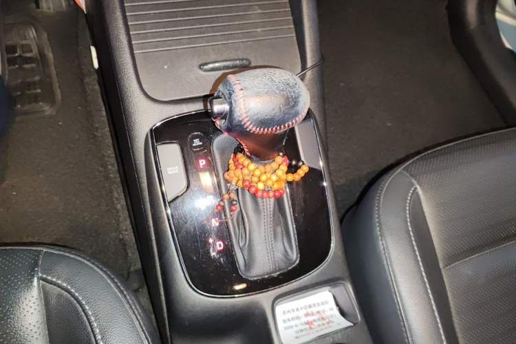 Used Kia K3 2016 1.6L Automatic DLX Gear Lever