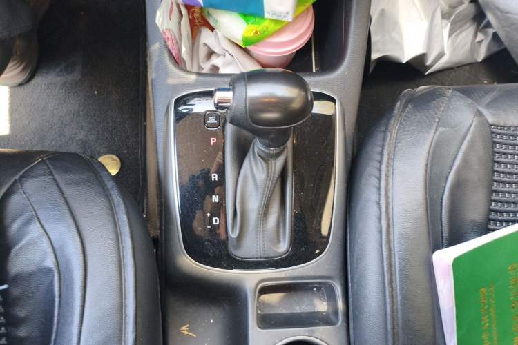 Used Kia K3 2016 1.6L Automatic GL Gear Lever