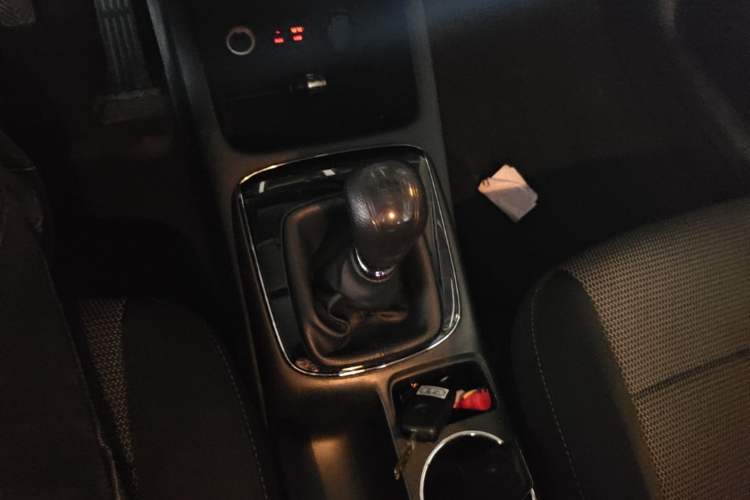 Used Kia K3 2016 1.6L Manual GL Gear Lever