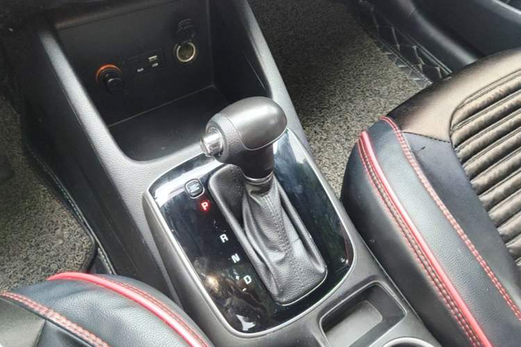 Used Kia K3 2016 1.6L Automatic with Sunroof Gear Lever