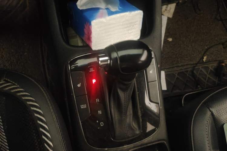 Used Kia K3 2016 1.6L Automatic Premium Gear Lever