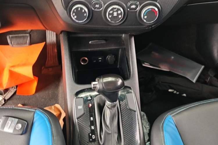 Used Kia K3 2016 1.6L Automatic GLS Gear Lever