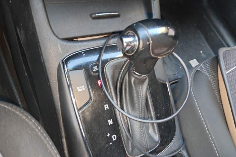 Used Kia K3 2016 1.6L Automatic GLS Gear Lever