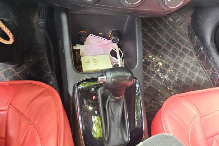 Used Kia K3 2016 1.6L Automatic GL Gear Lever