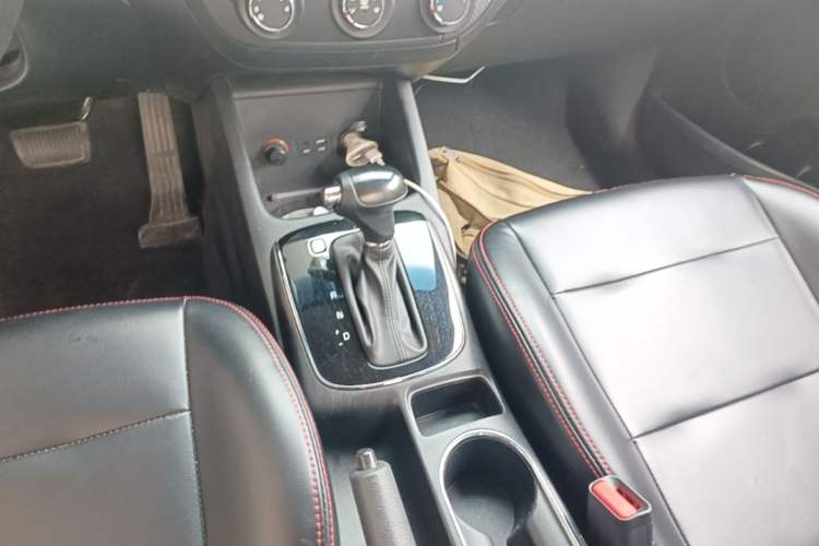 Used Kia K3 2016 1.6L Automatic GL Gear Lever