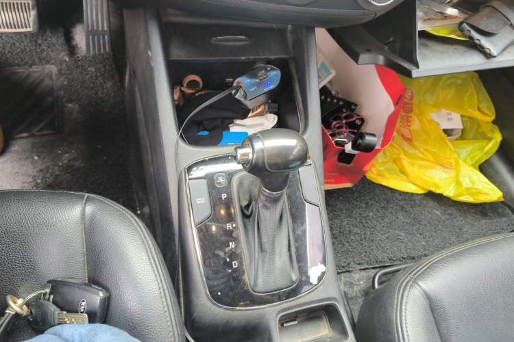 Used Kia K3 2016 1.6L Automatic GLS Gear Lever