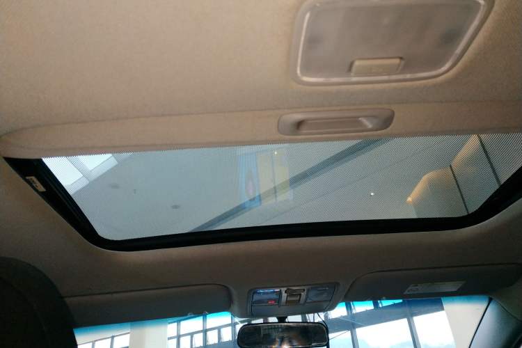 Used Kia K3 2016 1.6L Automatic GLS Headliner