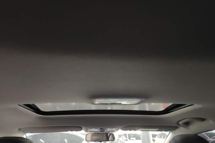 Used Kia K3 2016 1.6L Automatic GLS Headliner