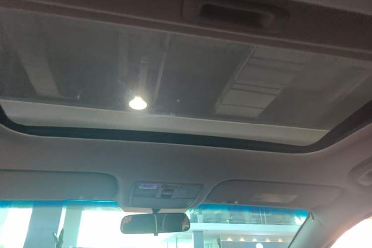 Used Kia K3 2016 1.6L Automatic GLS Headliner