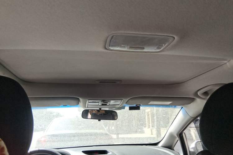 Used Kia K3  Headliner