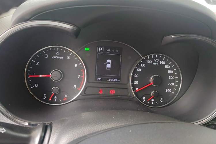 Used Kia K3 2016 1.6L Automatic GLS Instrument Cluster