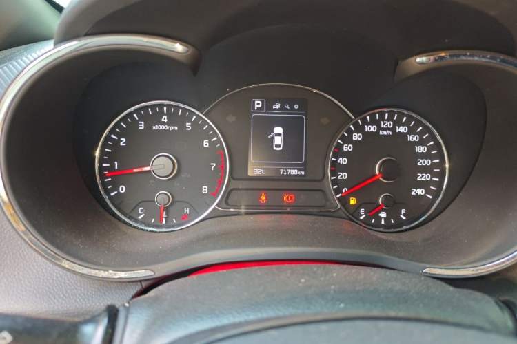 Used Kia K3 2016 1.6L Automatic GLS Instrument Cluster