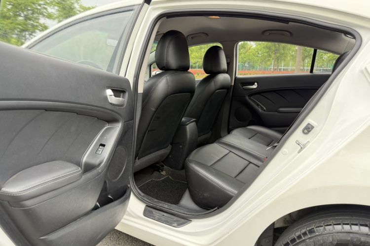 Used Kia K3 2016 1.6L Manual GL Interior 1