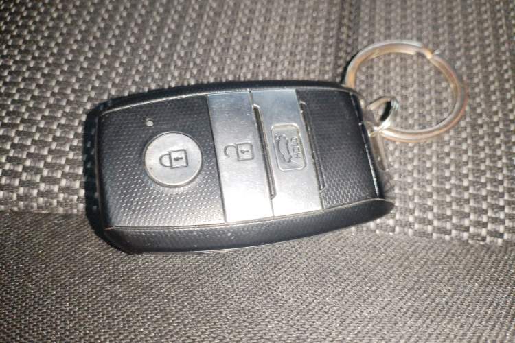 Used Kia K3 2016 1.6L Automatic GLS Interior 1